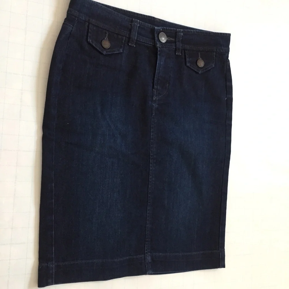 Vintage Uniqlo Slim Fit Slit Back Stretch Skirt 27